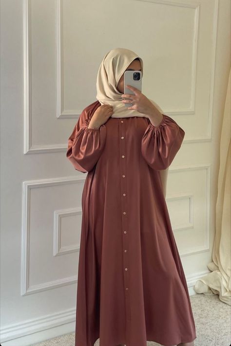 Cute Abayas, Modest Fashion Hijab, Modest Fashion Outfits, New Wardrobe, Modest Fashion, Fashion Outfits, Wardrobe, Outfit Inspo, Pink