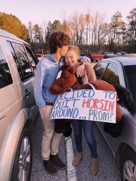 Hoco Proposals Ideas Western, Cowboy Dance Proposal, Hilarious Promposal, Horse Promposal Ideas, Cowgirl Promposal, Horse Hoco Proposals, Chris Stapleton Hoco Proposal, Cute Sweethearts Dance Proposal, Western Homecoming Proposal Ideas