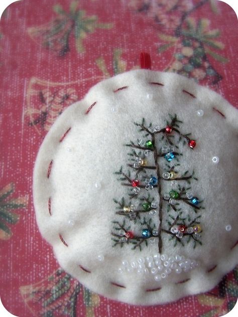 Tiny Tree, Pearl Ornaments, Christmas Rustic, Tree Embroidery, Felt Christmas Decorations, God Jul, Xmas Card, Felt Decorations, Felt Christmas Ornaments