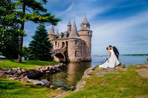 16 Castle Weddings That Took Place Right Here In The U.S. Marsh Photography, Wedding Vow Renewal Ceremony, Boldt Castle, Alexandria Bay, Castle Weddings, Wedding Vision, Celtic Wedding, Breathtaking Wedding, Castle Wedding