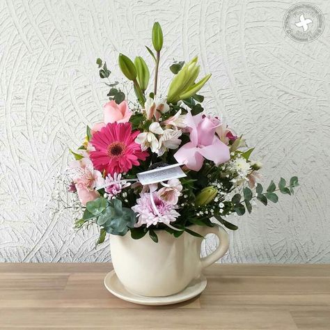 Flowers Arrangements For Mother’s Day, Flower Ideas For Mother’s Day, Mother Flower Arrangement, Mothers Day Gifts With Flowers, Mom Flower Arrangements, Mother's Day Bouquet Floral Arrangements, Flowers In Mug, Coffee Cup Floral Arrangements, Mother’s Day Flower Arrangements Ideas