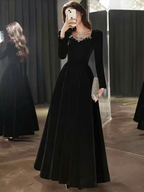 Old Fashion Dresses, Fancy Dresses Long, Modest Dresses Casual, Elegant Dresses Classy, Designer Dresses Casual, Stylish Dress Book, Note Box, Velvet Color, Modest Fashion Outfits