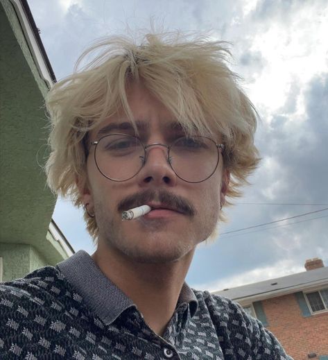 Man Long Blonde Hair, Platinum Blonde Hair Men, Dream Haircut, Male Manipulator, Bleached Hair Men, Short Bleached Hair, Blonde Dye, Men Blonde Hair, Dyed Hair Men