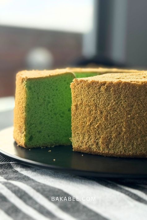 Discover how to make the perfect Pandan Chiffon Cake with this easy recipe! Light, airy, and infused with the fragrant flavor of pandan, this traditional Southeast Asian dessert is a must-try for any baker. Follow these simple steps to create a visually stunning and delicious cake that will impress your guests. #PandanChiffonCake #SoutheastAsianDessert #BakingRecipes #EasyDessert #ChiffonCake Pandan Sponge Cake Recipe, Pandan Cake Recipe, Malaysian Food Desserts, Chiffon Cake Recipe, Pandan Chiffon Cake, Pandan Cake, Honeycomb Cake, Asian Cake, Asian Dessert