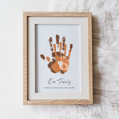 Family Hand Print Art, Personalized Gift For Mom, Keepsake Custom Gift, Printable Nursery Handprint Art, Custom Father's Day Gift, Family Gift Save lasting memories with this beautiful family handprint art. Create the unique prints of each family member, and a personalized and meaningful piece of art that celebrates your bond and love for each other. It's a cherished keepsake showcasing the uniqueness of each individual, perfect for displaying in your home or giving as a heartfelt gift. Please note that your order includes the handprint itself.  How to order? On the personalization section, please provide us the following details: 1. Your preferred print size. 2. Your choice of handprint color per family member. (Ex: father: color 1, mother: color 3, first child: color 2, second child: col Handprint Picture Frame, Family Hand Prints On Canvas, Handprint Photo Frame, Infant Gifts To Parents, Family Keepsake Ideas, Homemade Gift Ideas For Grandparents, Diy Gift From Toddler, Handprint Family Art, Crafts With Newborns