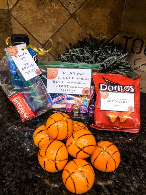 Basketball Good luck goodie bag ideas Sports Team Goodie Bags, Basketball Theme Goodie Bags, Team Mom Basketball Snacks Ideas, Basketball Party Favors Team Gifts, Basketball Team Treats Ideas Goodie Bags, Basketball Team Gift Bags, Goodie Bags For Basketball Players, Game Day Goodie Bags, Basketball Goodie Bags For Players