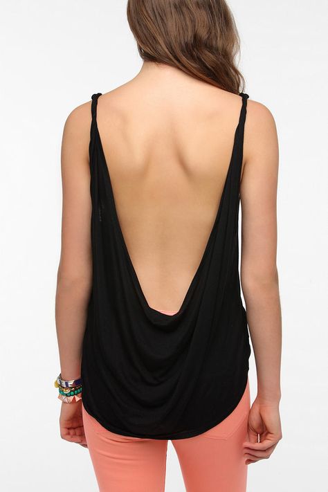 Daydreamer LA Twisted Low Back Tank Top Backless Shirt, Loose Shirt, Backless Top, Tops Casual, Urban Dresses, Top Summer, Urban Outfitters Tops, Looks Vintage, Zumba