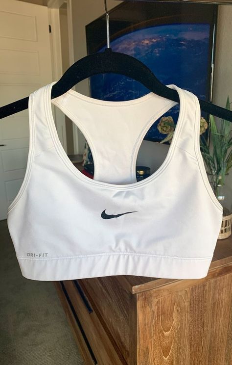 Bra Outfit Ideas, Nike Sports Bra Outfit, Ensemble Nike, Sports Bra Outfit, Bra Outfit, Gymwear Outfits, Outfit Tips, Cute Nike Outfits, Mia 3