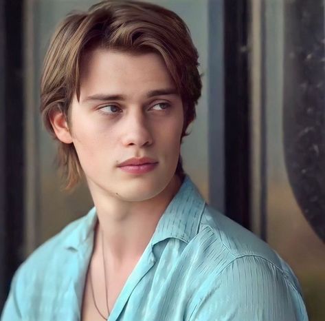 Nicholas Galitzine, Prince Henry, Cute White Guys, Man Crush Everyday, Herren Outfit, Tv Actors, Who Cares, Handsome Actors, Cute Actors