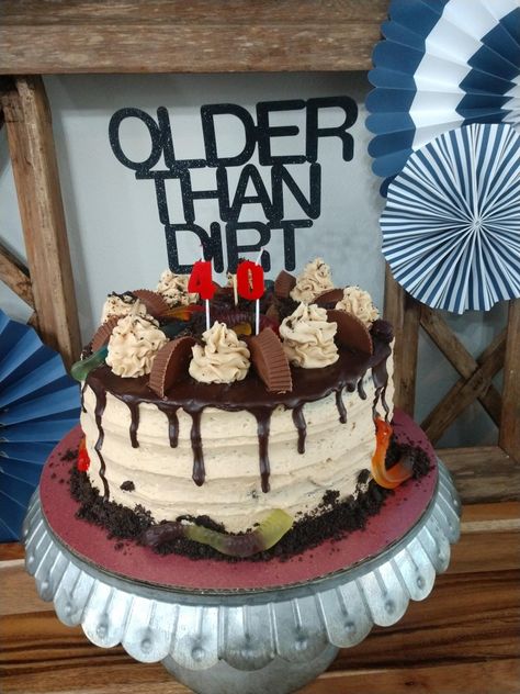 Old man cake Peanut butter chocolate chocolate cake Old Man Cake, Old Man Birthday Cake, Old Man Birthday, Lilo And Stitch Cake, Stitch Cake, Diy Birthday Cake, Dad Birthday Cakes, 60th Birthday Cakes, Funny Birthday Cakes