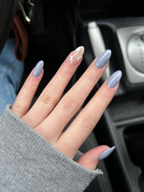 117 Nail Art Ideas To Turn Your Nails Into Tiny Little Artworks Ambre Nails, Blue And Silver Nails, Acrylic Nails Ideas, Nail Art Easy, Summer Nails Art, Nail Art Inspo, Simple Spring Nails, Light Blue Nails, Beauty Hacks Nails