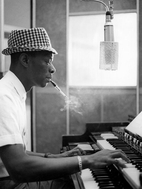 Nat King Cole, King Cole, Keyboard, A Man, Piano