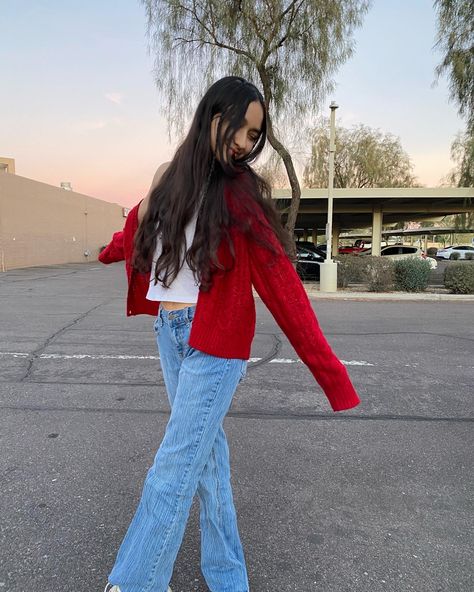 Red Sweater Cardigan Outfit, Dark Red Cardigan Outfit, Buttoned Cardigan Outfit, Red Cardigan Outfit Aesthetic, Red Cardigan Outfit, Red Cropped Cardigan, White Cardigan Outfit, Cardigan Outfit Aesthetic, Sweater Cardigan Outfit