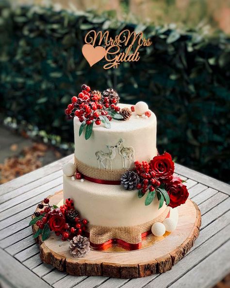 Chic Christmas Wedding Ideas For Your Fairy Tale ★ christmas wedding ideas cake Wedding Cakes Christmas Theme, Christmas Wedding Invites Invitation Ideas, Wedding Cake Christmas Theme, Holiday Wedding Cake, Yule Wedding Ideas, Winter Wedding Cakes Elegant, Christmas Theme Wedding Cake, Simple Christmas Wedding Cake, Christmas Vow Renewal Ideas