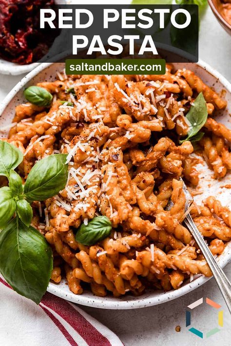 Sundried Pesto Pasta, Red Pesto Pasta Salad, Red Pesto Pasta Recipes, Tomato Basil Pesto Pasta, Red Pesto Pasta, Pesto Pasta Recipes Chicken, Pesto Dishes, Vegetable Pasta Recipes, Basil Pesto Pasta