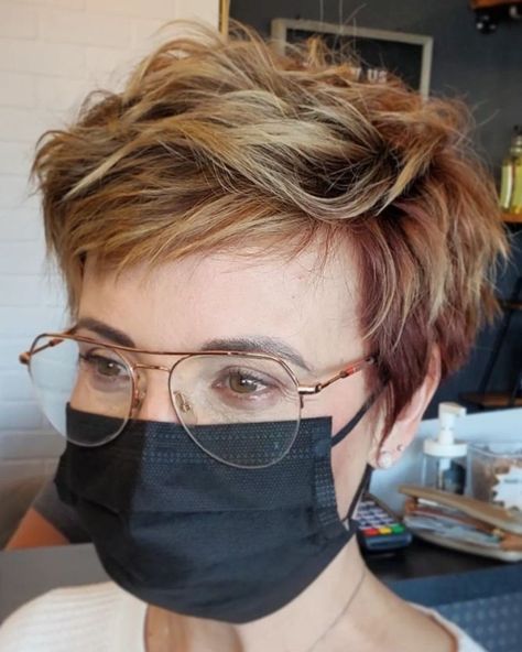 Short Layered Pixie Shag Pixie Shag, Modern Pixie, Haircuts Trending, Pixie Haircut Ideas, Curly Pixie Hairstyles, Layered Pixie, Square Face Hairstyles, Shag Haircuts, Hair Adviser