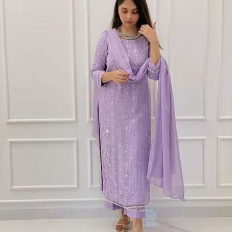 Punjabi Pant Suits For Women, Lavender Suit Design, Lavender Color Suit, Lavender Punjabi Suit, Lavender Anarkali Suits, Latest Ladies Suit Design, Lavender Dress Indian, Lavender Suits For Women Indian, Lavender Suits For Women