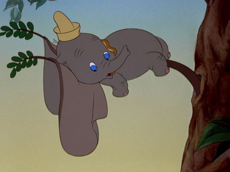 Disney's Dumbo: Screen Capture: Movies Pfp, Disney Dumbo Art, Dumbo 1941, Dumbo Cartoon, Dumbo Movie, Armadura Cosplay, Disney Best Friends, Circus Elephant, Disney Classics