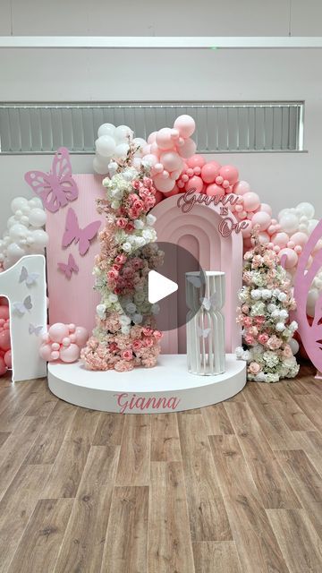 Back Drop Designs Event, Butterfly Theme Baby Shower Ideas, Butterfly Theme Birthday Decoration, Butterfly Theme Birthday, House Themes, Butterfly 1st Birthday, Butterfly Birthday Party Decorations, Butterfly Themed Birthday Party, Butterfly Display