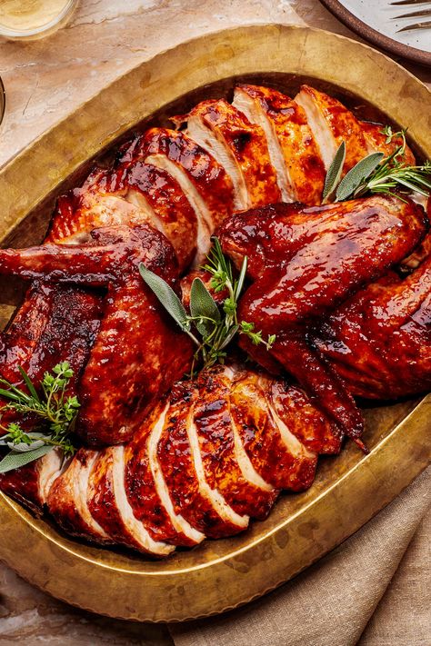 Turkey Glaze Recipes, Turkey Pieces, Turkey Glaze, Maple Butter, Roasted Turkey, Butter Chicken, Turkey Recipes, Christmas Dinner, Thanksgiving Dinner