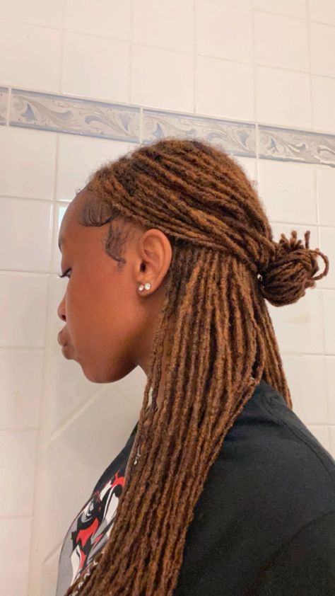 locs brown aesthetic summer time color Locs Aesthetic, Hairstyle Braids, Passion Twists, Loc Hairstyles, Short Locs Hairstyles, Dreadlock Style, Aesthetic Brown, Dreadlock Styles, Dreads Styles