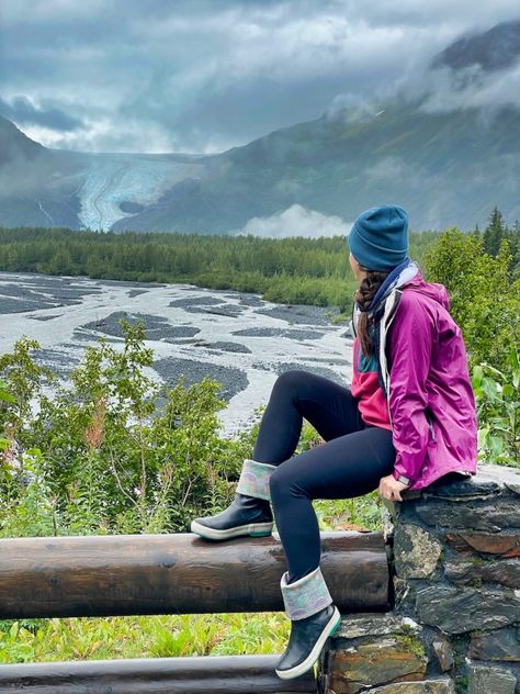 What to Pack for Alaska in the Fall Alaskan Outfits, Alaska September, Packing For Alaska, Alaska Outfits, Fall Packing List, Hawaii Mountains, Alaska Travel Guide, Fall Packing, Trip To Alaska