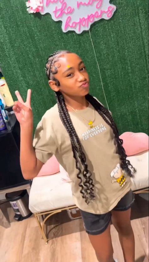 Jayah And Kinora, Jayah Hair Styles, Jayah Bailey Hairstyle, Weave Hairstyles Ideas, Jayah Bailey Pics Hair, Tsquad Girl, 2 Braids With Bun, Jayah Bailey Funny Pics, Jayah Bailey Pics Rares