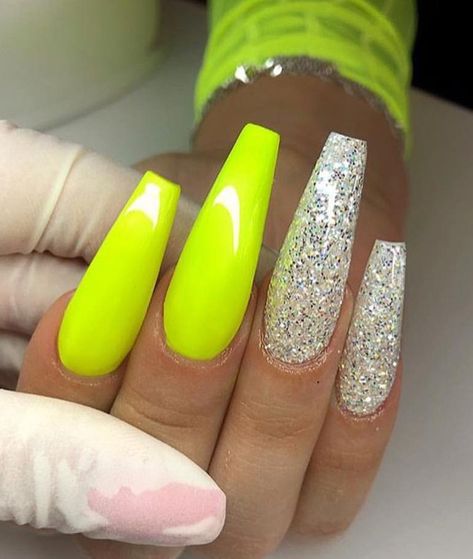 Cream Gel Polish, Trendy Short Nails, French Tip Gel Nails, Barbie Pink Nails, Color Cube, Classic Nail, Luminous Nails, Long Press On Nails, Gel Nail Tips