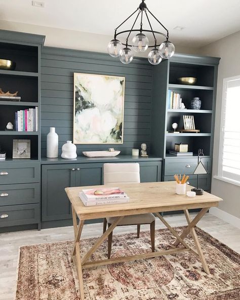 adorable desk setting Built In Bookshelves, Office Built Ins, Farmhouse Office, Home Office Colors, Office Remodel, Home Office Inspiration, Cedar City, Design Blogs, Small Home Office