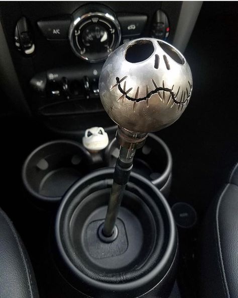 Amazing Jack Skellington shift knob by @dospistolasmetalworks !!!! 💀 he also does jack doorknobs and others !! Please go check out his work… Home Sweet Hell, Baby Trucks, Shifter Knob, Car Deco, Drift Trike, Glitch Wallpaper, Rat Rods Truck, Car Mods, Pretty Cars