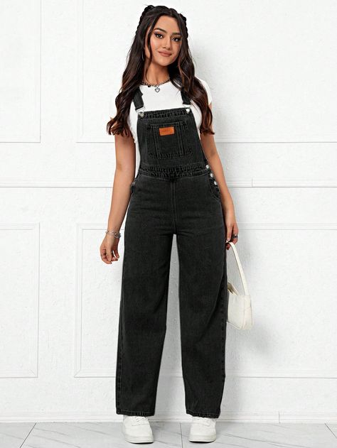 Black Casual Collar Sleeveless Denim Letter Overall Embellished Non-Stretch  Women Clothing Overalls Black Outfit, Overalls Jumpsuit Outfit, Pinafore Jumpsuit Outfit, Black Overall Outfit, Overall Outfits Women, Overall Jeans Outfit, Jeans And T Shirt Outfit Women, Shein Overalls, Black Dungarees Outfit