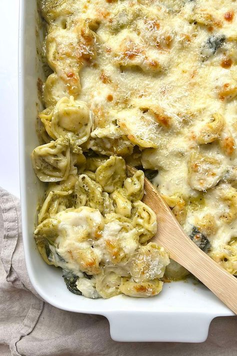 This cheesy and creamy pesto tortellini bake with mozzarella is easy to make, full of flavor, and super hearty! It's a delicious creamy pesto pasta recipe that's perfect during the fall and winter when you want a warm and comforting dinner. Follow for more seasonal recipes! Creamy Pesto Tortellini, Baked Tortellini Alfredo, Tortellini Pesto, Pesto Pasta Bake, Tortellini Alfredo, Tortellini Recipe, Creamy Pasta Bake, Creamy Pesto Pasta, Pesto Tortellini