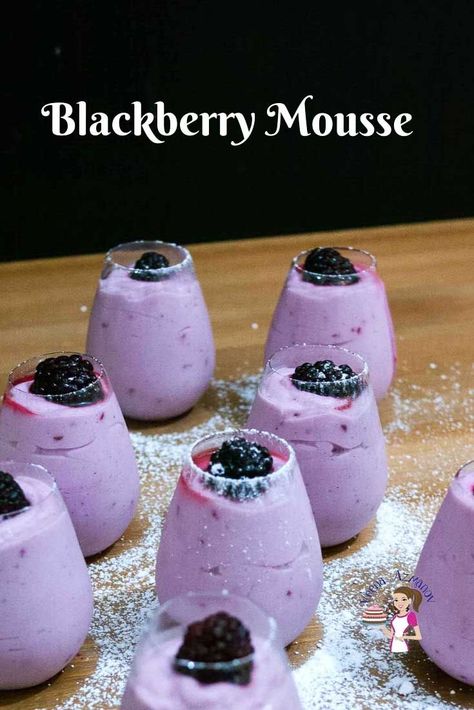 A Blackberry mousse is a great way to enjoy summer berries. The blackberry mousse without gelatin uses agar-agar and eggless pastry cream for a vegetarian blackberry mousse. While the classic uses gelatin and pastry cream made with eggs. Both are decadently delicious. A perfect dessert that sets quick and makes a pretty presentation to serve family and friends. #blackberrymousse #mousse #blackberries #dessert #eggless #vegetarian #classic Blackberries Dessert, Dessert Eggless, Blackberry Mousse, Purple Desserts, Pretty Presentation, Blackberry Dessert, Buffet Dessert, Gelatin Recipes, Gelatin Dessert