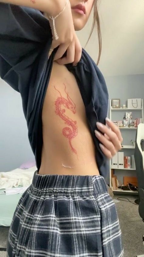 Tato Naga, Rib Tattoos For Women, Waist Tattoos, Dragon Tattoo For Women, Red Ink Tattoos, Red Tattoos, Unique Tattoo Designs, Classy Tattoos, Cute Tattoos For Women