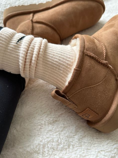 #uggs #ultraminiuggs #nikesocks Buty Ugg, Ultra Mini Uggs, Cute Uggs, Brown High Boots, Ugg Boots Outfit, Mini Boots, Ugg Mini, Black Uggs, Uggs Outfit