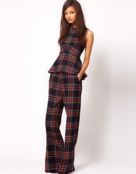 Tartan suit Tartan Fashion, Tartan Pants, Plaid Trousers, Looks Party, Traje Casual, Plaid Fashion, Looks Chic, 가을 패션, Inspiration Mode