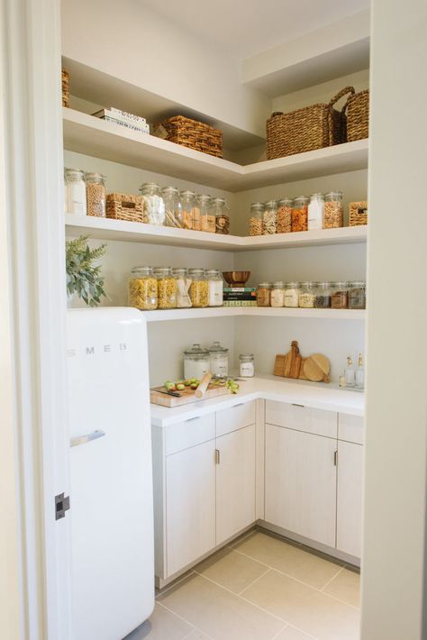 Steal This Look: The Modern Farmhouse Pantry - Remodelista Pantry With Full Size Fridge, Scullery Ideas, Modern Farmhouse Pantry, Pretty Pantry, Pantry Inspiration, Apartment Entrance, Smoothie Maker, Farmhouse Pantry, Style Pantry