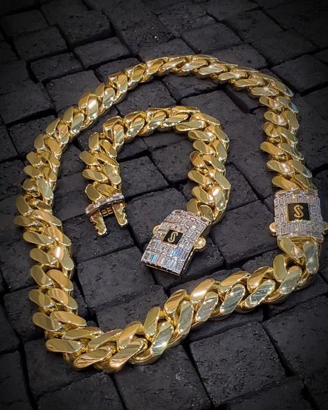 Monaco Jewellery, Gold Chain Necklace Outfit, Expensive Jewelry Luxury, Gold Money, Mens Gold Jewelry, Accessories Style, Dope Jewelry, Expensive Jewelry, Jewelry Lookbook