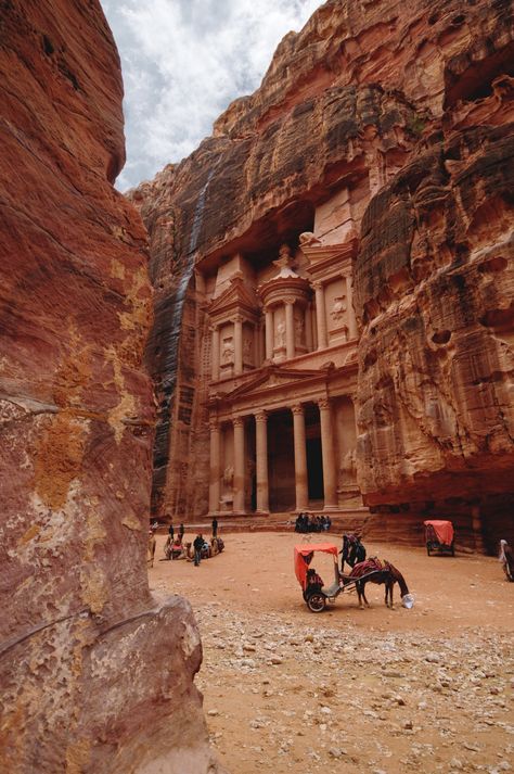 Petra Jordan Travel, 7 World Wonders, City Of Petra, 7 Wonders, Jordan Travel, Petra Jordan, Empire Romain, Wadi Rum, Seven Wonders