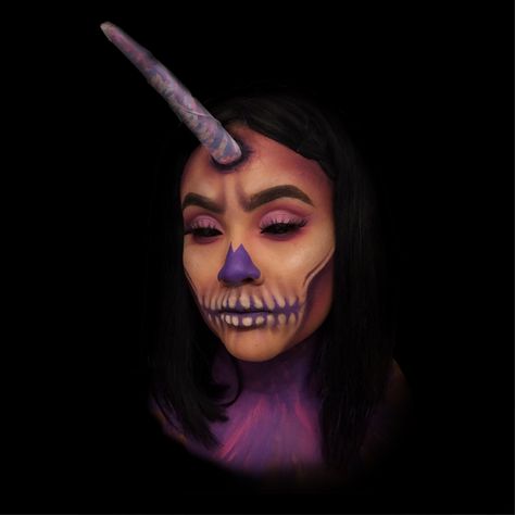 Evil Unicorn Makeup, Zombie Unicorn Makeup, Dark Unicorn Makeup, Unicorn Makeup Kids, Unicorn Costume Women's, Skull Unicorn, Diy Unicorn Costume, Unicorn Makeup Halloween, Evil Unicorn