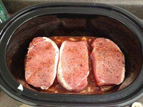 Simple BBQ "Pulled" Pork in the Crockpot using pork chops!! Crock Pot Food, Easy Bbq, Tapioca Flour, Crock Pot Recipes, Crockpot Dishes, Bbq Pulled Pork, Bbq Pork, Pork Chop, Crock Pot Cooking