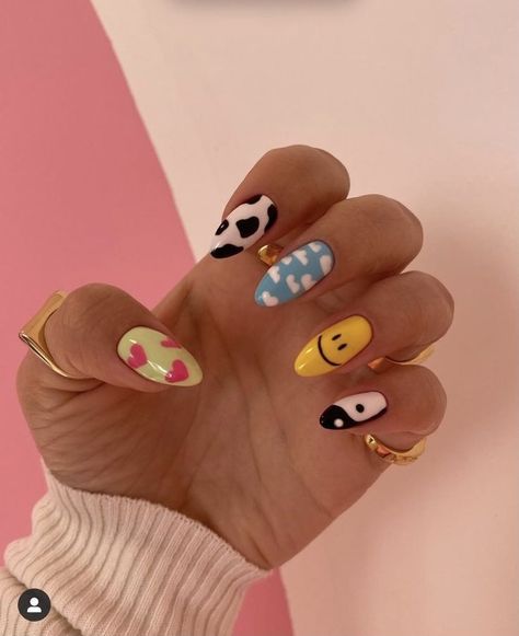 90s Nails Simple, All Different Nails, Funky Nail Art Acrylic, Each Nail Different Design, Uñas Aesthetic 2022, Simple Fun Nail Designs, Indie Nail Designs, Hippie Nails Simple, Fun Nail Designs Creative