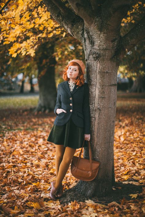 Outfit: A Stroll Through Autumn Leaves | A Clothes Horse | Bloglovin’ Colored Tights Outfit, Modcloth Style Gallery, Tight Sweater, Colored Tights, Mode Chic, Tights Outfit, Moda Vintage, Fashion Gallery, Clothes Horse