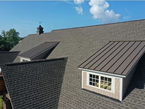 Specializing in Emergency Roof Repair, we're here to tackle any urgent roofing issues, including leaky roofs and storm damage. Our skilled team delivers prompt ⏰🌩️💦 solutions to restore your home's protection. Count on Roof Heroes for top-notch ⚒️🏡 service, ensuring your peace of mind. Contact us now for immediate assistance! Driftwood Shingles, Genteng Atap, Types Of Roofing Materials, Types Of Bricks, Roof Coating, Roof Maintenance, Asphalt Roof Shingles, Wood Shingles, Roofing Companies