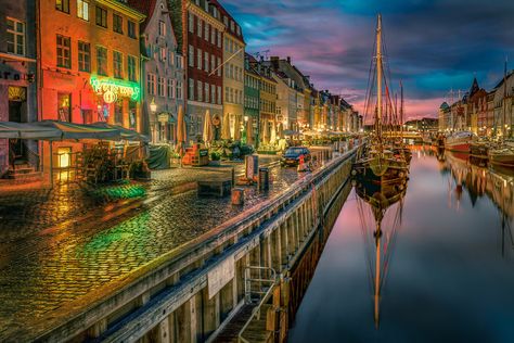 Kopenhag, Danimarka Denmark Landscape, City Landscape Photography, Water Lights, Denmark House, Amsterdam Wallpaper, Copenhagen City, Visit Denmark, Architecture City, Amsterdam Canals