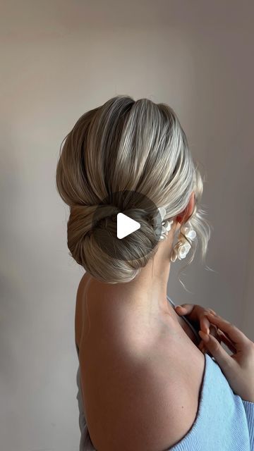 Classy Low Bun, Low Bun Bridal Hair, Prom Pony, Low Bun Wedding Hair, Formal Hairstyles Updo, Bridal Hair Tutorial, Wedding Hair Up, Wedding Hairstyles Tutorial, Guest Hair