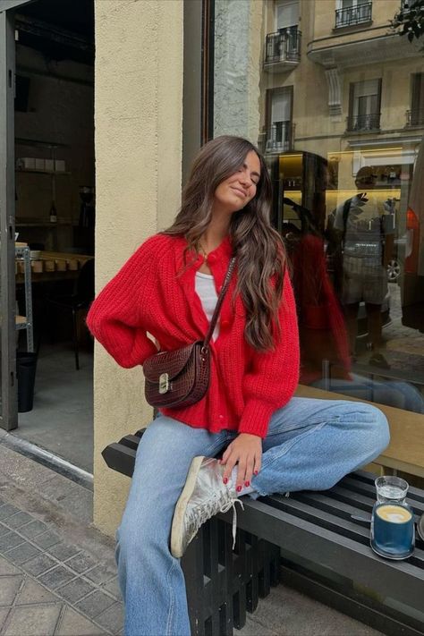 @andreacorrochanor is wearing Sézane Émile red cardigan and Claude chocolate crocodile leather crossbody bag. The blue denim trousers and sneakers are personal pieces. Women Fall Fashion, Fashion Fails, 2024 Outfits, Pieces Of Clothing, Red Cardigan, Cardigan Outfits, Red Outfit, Styling Ideas, Autumn Outfit