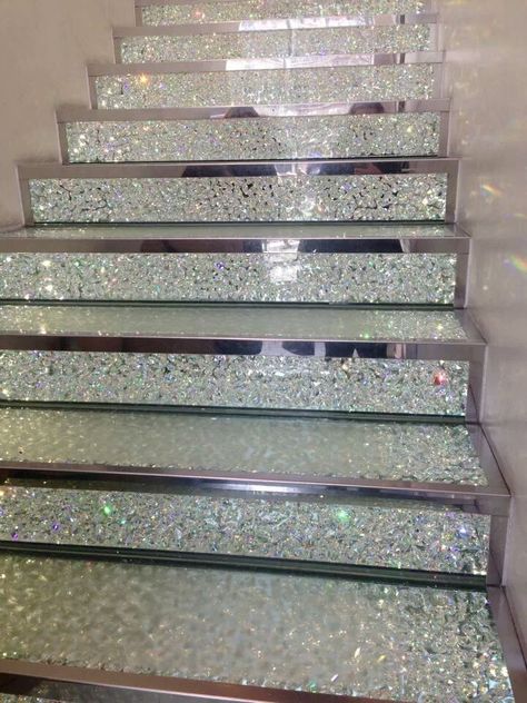 Glitter Stairs Glitter Stairs, Luxurious Staircase, Glitter Floor, Stairs Covering, Aquarium Pump, Moving Apartment, Bling Ideas, Chic Bedroom Decor, Stone Stairs