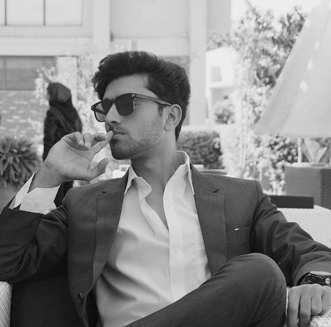 men's suit Boys Dps Attitude, Bts Dps, Boy Attitude Dp, Mafia Wallpaper, Attitude Bio, Cartoons Dp, Romantic Couple Poses, Couple Pics For Dp, Boys Dp