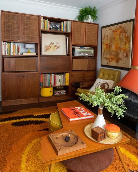 Retro Room Ideas, 1970s Interior Design, 70s Room, 70s Living Room, 60s Interior, 70s Interior Design, 70s Interior, Retro Interior Design, 70s Home